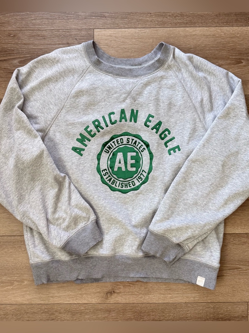 American Eagle Gray Graphic Crewneck Sweatshirt Green Logo Pullover